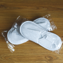 Load image into Gallery viewer, Zoe Hotel Disposable Slipper - Indoor Slipper - Zoe Home®
