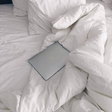 Load image into Gallery viewer, Duck Feather Duvet Insert / Quilt Hotel Quality - Super Single / Queen / King - Zoe Home®
